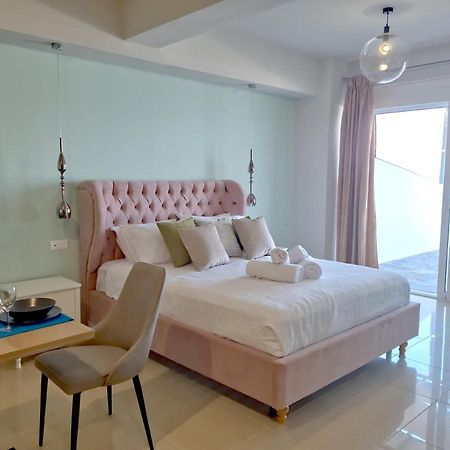 Epipleon Luxury Suites -106- Δωμάτιο 40Τμ Με Βεράντα 45Τμ Μπροστά Στην Θάλασσα Nafpaktos Екстериор снимка