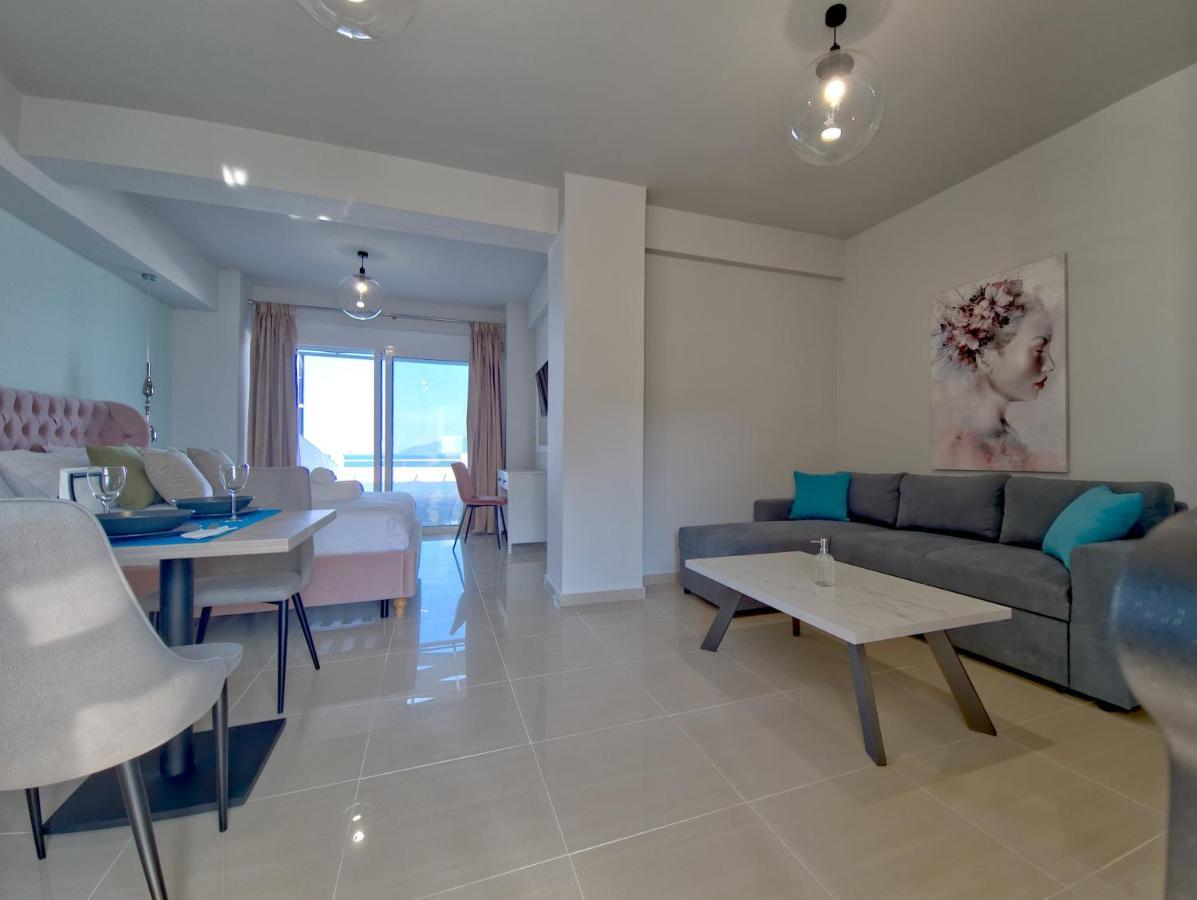 Epipleon Luxury Suites -106- Δωμάτιο 40Τμ Με Βεράντα 45Τμ Μπροστά Στην Θάλασσα Nafpaktos Екстериор снимка