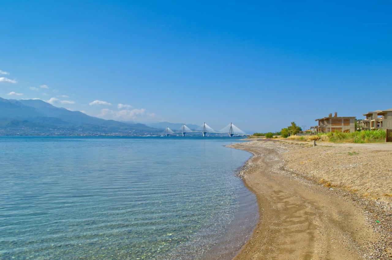 Epipleon Luxury Suites -106- Δωμάτιο 40Τμ Με Βεράντα 45Τμ Μπροστά Στην Θάλασσα Nafpaktos Екстериор снимка